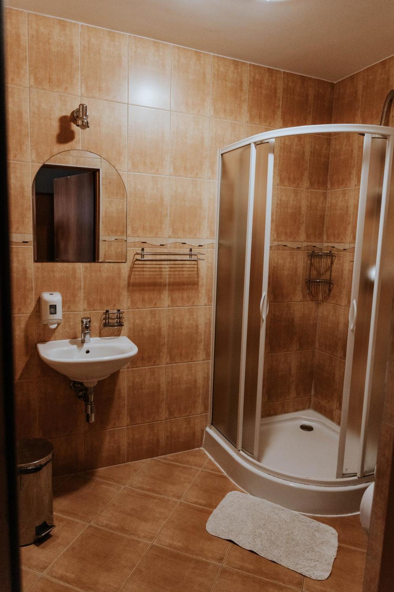Osrodek Wypoczynkowy Wratislavia Hotel Radzyń Екстериор снимка